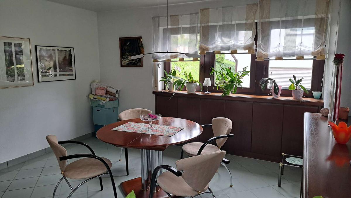 Esszimmer Hauptwohnung